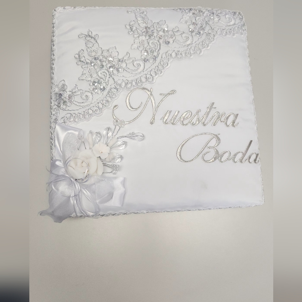 Elegant White Nuestra Boda Wedding Photo Album 11"x12" 3 Ring Binder
